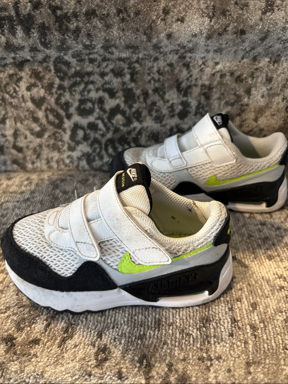 Nike Kids airmax White and Neon Green/yellow Velcro Athletic Sneakers